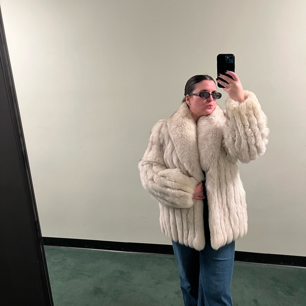 Luxury Genuine White Fox Fur Cropped Coat - fur sourced in Finland